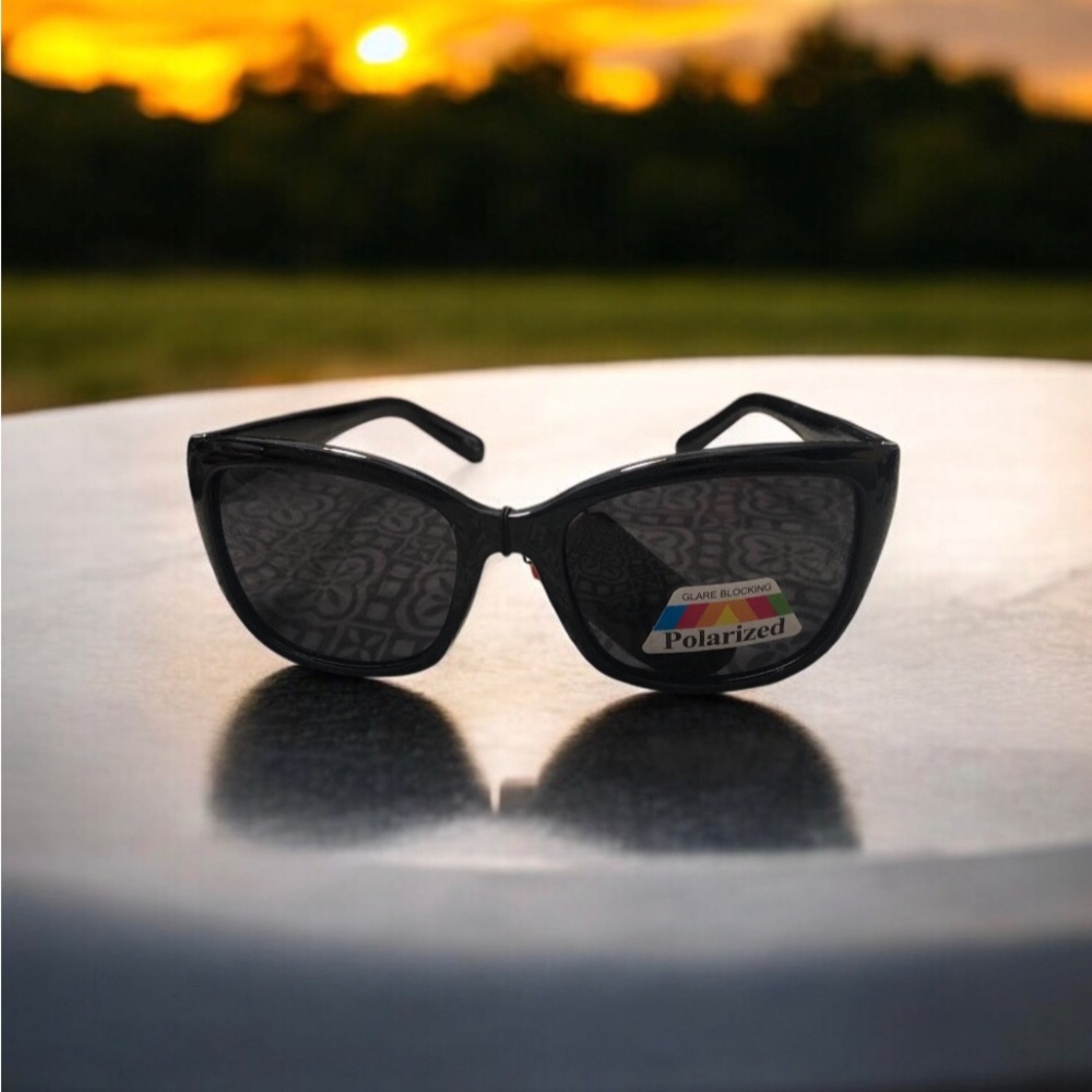 Black Polarized Glare-Blocking Sunglasses